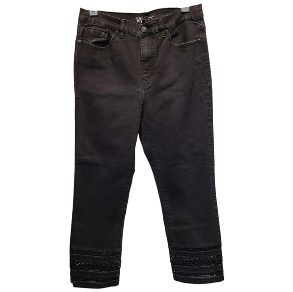 DG2 by Diane Gilman Black Ankle Cropped Jeans w/ crocheted hems - Size 10 - Picture 1 of 5